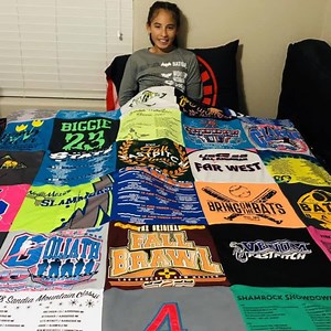 Our custom, cozy t-shirt blankets make the perfect gift! With over 14,000 5-star reviews, it's no wonder Project Repat is the most trusted source for t-shirt quilts. Order today and get 10% off! | Project Repat