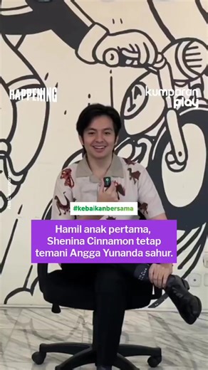 Shenina Cinnamon saat ini tengah mengandung buah hati pertamanya dengan Angga Yunanda. Meski tak puasa karena kehamilannya, Shenina masih setia menemani Angga bangun sahur. 📸: Dok. kumparan 📝: kebaikanbersama | happening | update | entertainment | svt | R366 | R081 | R082 | E082 | E041 #anggayunanda #sheninacinnamon