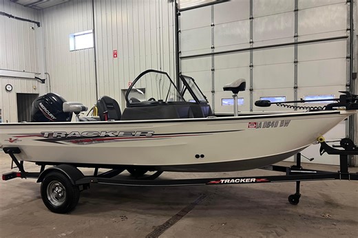 Used 2022 Tracker Pro Guide V-16 WT, 55320 Clearwater - Boat Trader