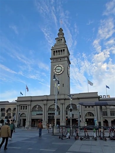 From ferry terminal to farmers market, this landmark has seen it all 🌉✨ The Ferry Building has been San Francisco’s front door for over a century — and it’s still one of the best views in the Bay. #FerryBuilding #SanFranciscoHistory #BayAreaVibes #HiddenGemsSF #TravelCalifornia