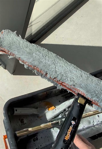 Satisfying Window Cleaning Techniques