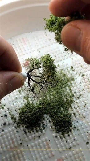 OLTREVISTA - Floccatura: Realistic Miniature Trees 🌿🌲 #artisanmade #dioramas