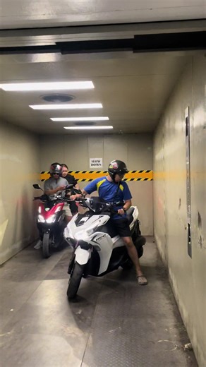 mall sa cebu nga naay tekenologia😁 #aeroxmodifikasi #aeroxv2 #aerox #f #fyp