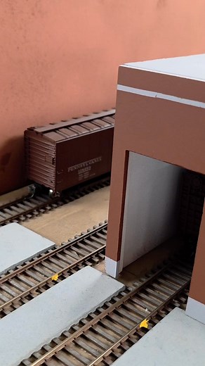 Close clearance! Our Intrepid train crew, keeping their hands and arms fully inside the vehicle, backs a cut of cars out of the parchment yard, to begin exchanging box Cars full of food product, for destinations unknown. From last weekend's operating session on the West Penn Model Railroad #fblifestylechallenge #fblifestyletyle | Reading and Lehigh Railroad, N scale