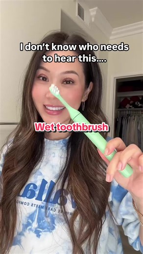The problem w PASTES: they contain low amounts of water and are very concentrated. So what? 💦 Toothpastes rely on water to work because fluoride is a water hungry ion that needs stabilization. ‼️Most people have enough water in their mouth from their own saliva; HOWEVER, if you have DRY MOUTH it is crucial to wet your toothbrush first! This way you get the most activation out of your fluoride toothpaste. Do you wet your toothbrush before toothpaste?