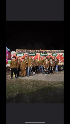 2.4K views · 65 reactions | Middleburg Christmas parade is one of our most FAVORITE events of the year! Here’s a throwback from the past!! Mark your calendars to watch this years parade December 13th @ 6:30!! | Russell's Feed and Farm | Facebook