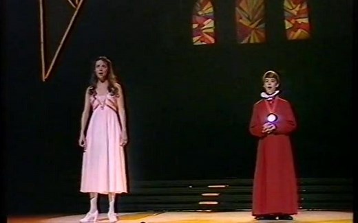 Sarah Brightman - Pie Jesu (feat. Paul Miles-Kingston) (Edinburgh Gala, 1985)