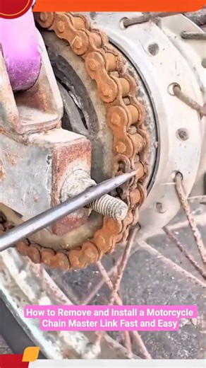 How to Remove and Install a Motorcycle Chain Master Link Fast and Easy #shorts #mechanic #tips