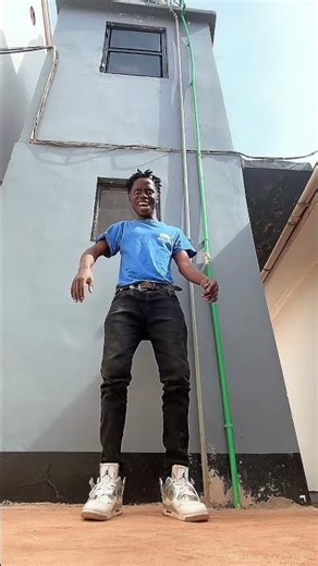 Robot Dance Masterclass With Clean and Fluid Move #callytrappy #RobotDance #CleanGroove #DanceShorts