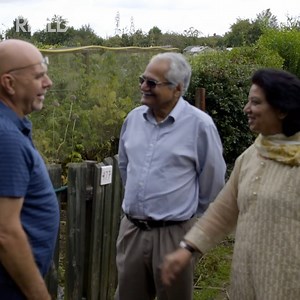 169K views · 1.1K reactions | Swindon retired couple Shahid and Riffat swap lives with Single mum Kelly surviving on £140 a week  #RichHousePoorHouse | Really Channel | Facebook