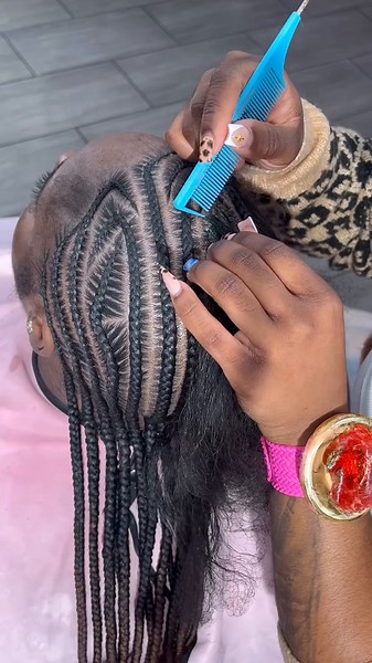 Learn Braiding Techniques with Freestyle Classes