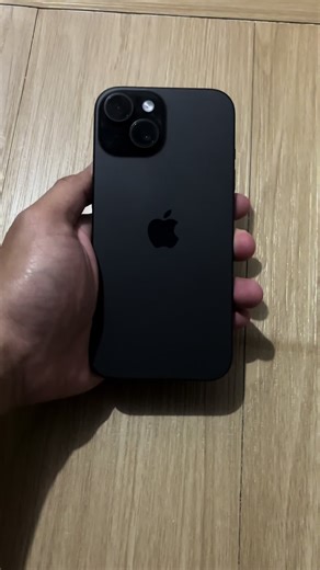 Iphone 15 Black 128Gb Ibox Keterangan : * Kondisi Mulus 100% * PA/A * BH 99%, CC 201 * Garansi On Agustus 2026 * Full Set Harga : 9.800.000 Nego Lokasi : Bekasi Selatan Terima Tukar Tambah Wa : ‪0851‑2110‑6088‬