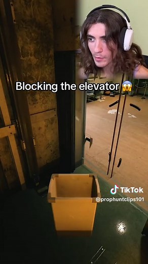 Blocking the Elevator in Prop Hunt Game | Funny Gaming Moments