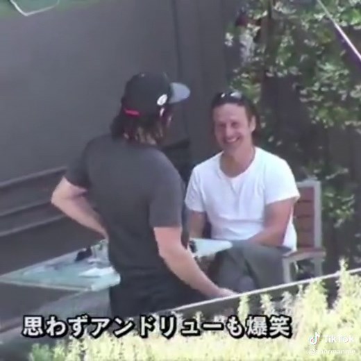 I want to know what they were talking about😭 #normanreedus #andrewlincoln #thewalkingdead #twd #fyp #fypシ