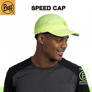 全新升級的 SPEED CAP，把舒適與機能直接拉滿！ 這頂帽不只顏值亮眼，細節更是為運動量身打造： ✦全新啞光面料質感滿分，觸感輕柔不悶 ✦激光切割透氣孔 輕量透氣面料: 跑再久頭頂都清爽 ✦內層網眼吸汗帶: 出汗不黏頭，隨時保持乾燥 ✦可調節彈力帶 輕量弧形帽檐: 貼合頭型不晃動，遮陽又自在 ✦反光前標 UPF 50 防曬: 夜跑安全有保障，大太陽也能擋紫外線 #Buff #Buffhk #pushtheboundries #livemorenow #frombarcelona #barcelona #outdoor #city #潮流單品 #風格 #時尚單品 #漁夫帽 #hat #帽 #stylish #穿搭 #造型 #ootd #trendy #防紫外線 #收納帽 #speedcap --------------------------------------------------------------- ✦EXPERT OF HEADWEAR ‧ MADE IN BARCELONA✦ BUFF 產品於以下銷售點有售: https://shorturl.at/3LUrl |