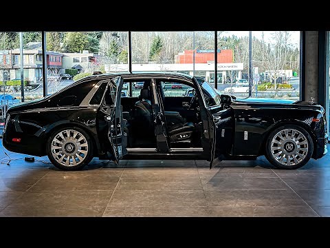 2023 Rolls Royce Phantom EWB is $500000 *LUXURIOUS PALACE ON WHEELS* Walkaround Review
