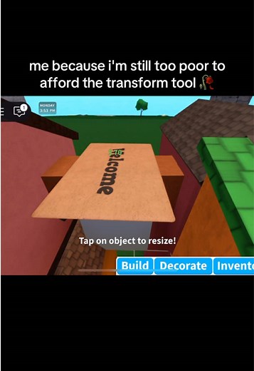Exploring Large Plot Builds in Bloxburg