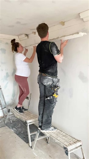 The cornice is up & sanded 🙌🏻 We’ve put up the same cornice as we used in the bathroom & bedroom & we just love it. It’s a super simple design but adds so much character back into the rooms. We bought it from @stevensonsofnorwich & they have such an amazing range of Edwardian, Georgian, Victorian etc etc etc. Definitely worth checking out if you’re looking for cornice/ceiling roses. Today we are starting painting the ceiling & the back doors are being installed this week 🥳 it’s a race to get 