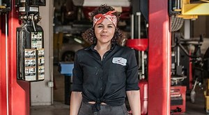 Woman Opens 'Honest' Auto Shop With On-Site Nail Salon