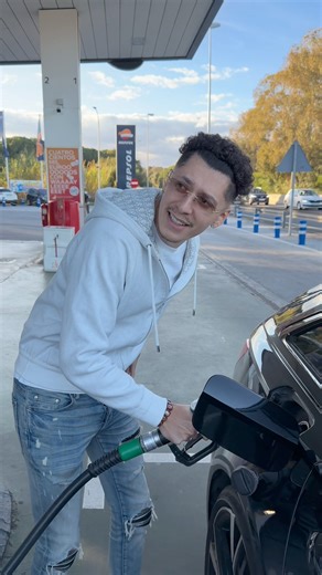 Tankar en bil för 1.000.000kr 🏎️ 💸