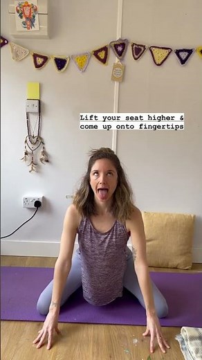 How to do Simhagarjanasana // Roaring Lion's Pose // Lion's Breath