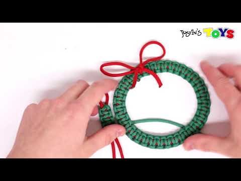 How to Make a Paracord Christmas Wreath