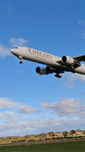 Emirates HEAVY landing at Newcastle NCL. @emirates #emirates #777 #landing #newcastle #airport #planespotting #aviation #northskyaviation #aviationlovers #aircraft | North Sky Aviation