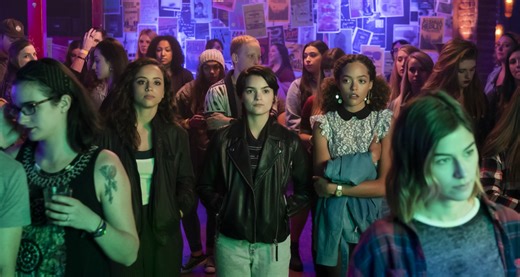 Shoplifters unite in 'Trinkets'