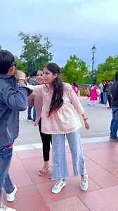 736K views · 10K reactions | Cute Girls ...........Selfie Prank #reactions #prank #trending #cutegirlsreactions #viral #reels #papakipari #reels #instagramers #meme #kunalsinghblogs #patna #nawada #delhi #bihar #funny #reelsvideo | Arbaaz Prank Sk | Facebook