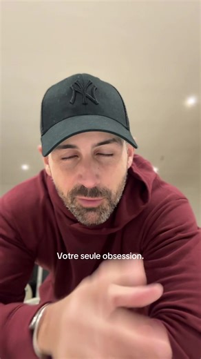VOTRE SEULE OBSESSION // PAUL SUISSA // Si on ne se connaît pas encore… Salut, moi c’est Paul Suissa, fondateur de la Football Trading Academie. Depuis des années, j’aide des milliers de passionnés à passer du statut de parieur perdant à trader sportif rentable — grâce à une méthode structurée, une discipline stricte… et aujourd’hui des outils boostés par l’IA. J’ai accompagné plusieurs milliers de personnes à comprendre une chose essentielle : ⚽ Le football peut devenir un véritable investissem