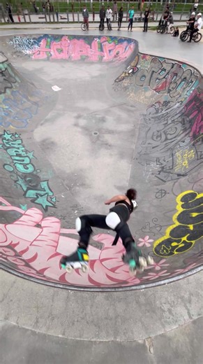 Amazing Roller Skating Tricks and Freestyle at Skatepark 🚀🚀