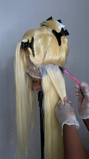 The way @Matrix SoColor permanent has me in a chokehold is CRAZY‼️ PRO TIP: for deposit only mix the permanent formula with a mix of 10 & 20 volume developer to keep your color from sliding off and looking too transparent 💡 📌 SAVE this for inspiration 🫶🏿 SHARE with a friend 💇‍♀️ FOLLOW for more #cynthialumzy #matrix #manecandy #humanhair #fulllacewig #mobhair #behindthechair #matrixambassador #lacewigs #wigs #modernsalon #stylingwigs #tokyostylez #customwigs #manecandyshop #hdlace #wigprodu