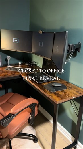 The final reveal of turning the little office in our kids playroom into my husbands office! We love it and I can’t wait to do some more projects too 😍 #SmallSpaceMakeover #ClosetToOffice #HomeOfficeInspo #DIYHomeProjects #RoomTransformation