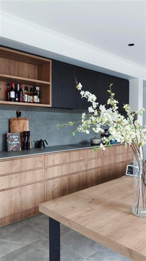 Take a peek inside the brand-new home of our wonderful customer, Ivy! The recently handed-over Franklin 50 with Mode façade in Mount Waverley checks all the boxes: ample space for Ivy’s family and two furry friends, a beautiful bathroom to unwind in after a long day, and even a special nook for her grand piano. It’s sleek, functional and tailor-made for Ivy’s lifestyle... | Metricon