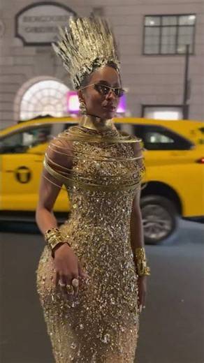 When Bae gets all the right angles #metgala