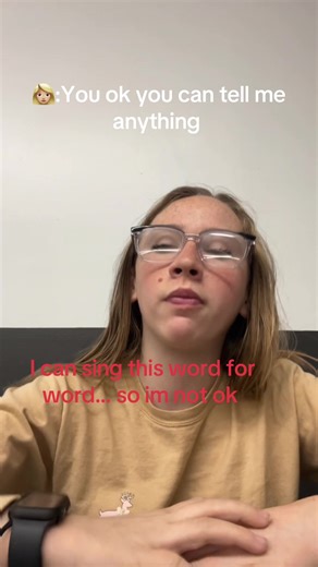 🌸🏝️🌊NOVA🌊🌸🏝️ (@ambermuncey)’s video of nurse singing to patient
