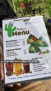Lagi cari tempat makan yang beda di Bogor? Kebon Kaktus Bogor hadir dengan konsep kebun asri yang menyajikan kuliner Nusantara dari berbagai daerah, mulai dari ayam Lombok, ayam woku Manado, hingga ayam betutu Bali. Kini makin spesial dengan menu baru cakalang rica yang pedas dan harum kemangi! Tak cuma makan enak, di sini juga ada kolam renang keluarga (cukup Rp7.000) dan kebun edukatif dengan beragam tanaman serta bibit yang bisa dibeli. Semua bahan masakan ditanam dan dikelola sendiri, termas