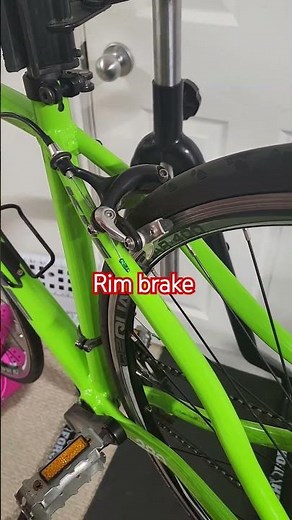 Rim brake vs disc brake #brakes #bike #bicycle #bikeparts #bikemechanic