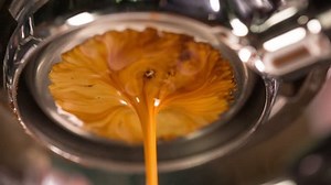 clip-6795481-coffee-extraction-bottomless-portafilter-professional ...