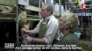 Un éleveur laitier a invité Elise Lucet dans sa ferme pour la traite des vaches et lui expliquer les relations difficiles entretenues avec Lactalis, numéro 1 mondial du secteur. CASH Investigation " Produits Laitiers : où va l'argent du beurre ? " ➡️ Mardi 16 janvier à 20h50 sur FRANCE 2 | CASH Investigation