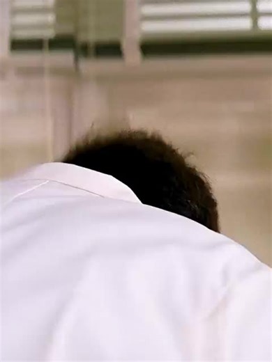 The Kids Love Him, but the Doctor Clearly Doesn't | PATCH ADAM'S - (1998) Patch Adams, a physician, loves to help ill patients unconventionally. But his methods for assisting and healing the sick people are not appreciated by the scientific and medical community. #patchadams #robbinwilliams #truestory #shorts #fyp