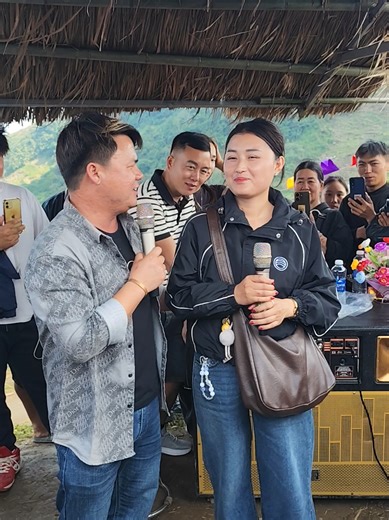 Zoo Siab Rov Ntsib Neb Dua: Concert Experience