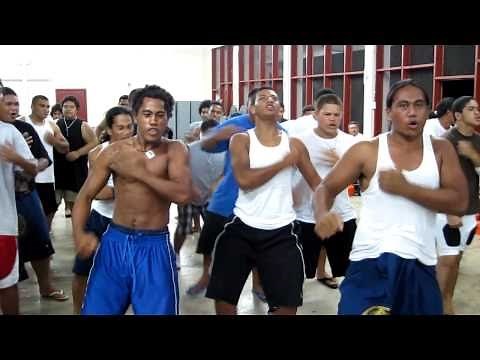 Troy Polamalu and American Samoa - Marist High School Football Siva Tau Dance
