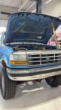 Ford 460 rust to show room new on an engine rebuild for this 1993 Ford