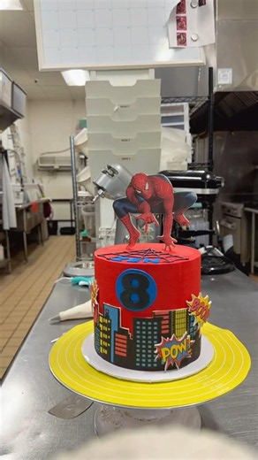 MAKING A SPIDER-MAN CAKE #cake #birthday #spiderman #art #artist #craft #trending #tutorial #marvel