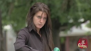 Caméra Cachée - Jésus transforme l'eau en vin