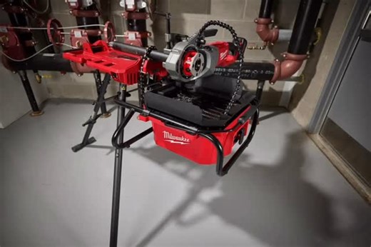 Milwaukee® will be announcing the M18™ Brushless Pipe Threading Oiler #plumber #plumberslife #livingthebluecollarlife #orangeglovegang #Milwaukeetool | George De Jesus