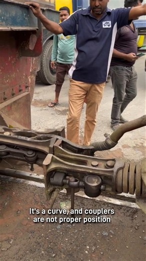 Wrong Position! Coupling Fail at Curve, #railway #buffer #shorts