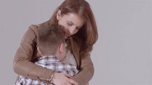 Nu ți-am spus-o mamă, dar în inima ta știi Ești ce-l mai bun exemplu când voi avea copii Prea mulți oameni au bătut la ușa sufletului meu Dar numai mama a rămas atunci când mi-a fost mai greu!!!❤️❤️❤️ Autori: Elena Gheorghe și @F.Charm https://youtu.be/CJMIDvfkqqU --------------------------------------------------------------------- ❤ Sarata ❤ | Sarata