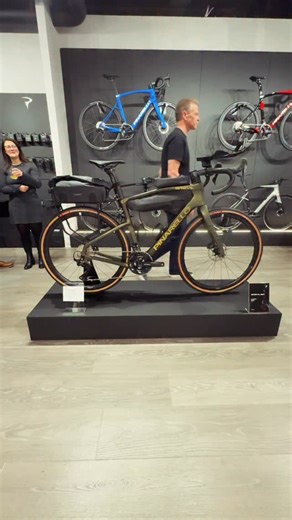 Conor would love these gubbins on this Grevil F 💚 #gcn #bikelife #roadcycling #gravelcycling | Global Cycling Network